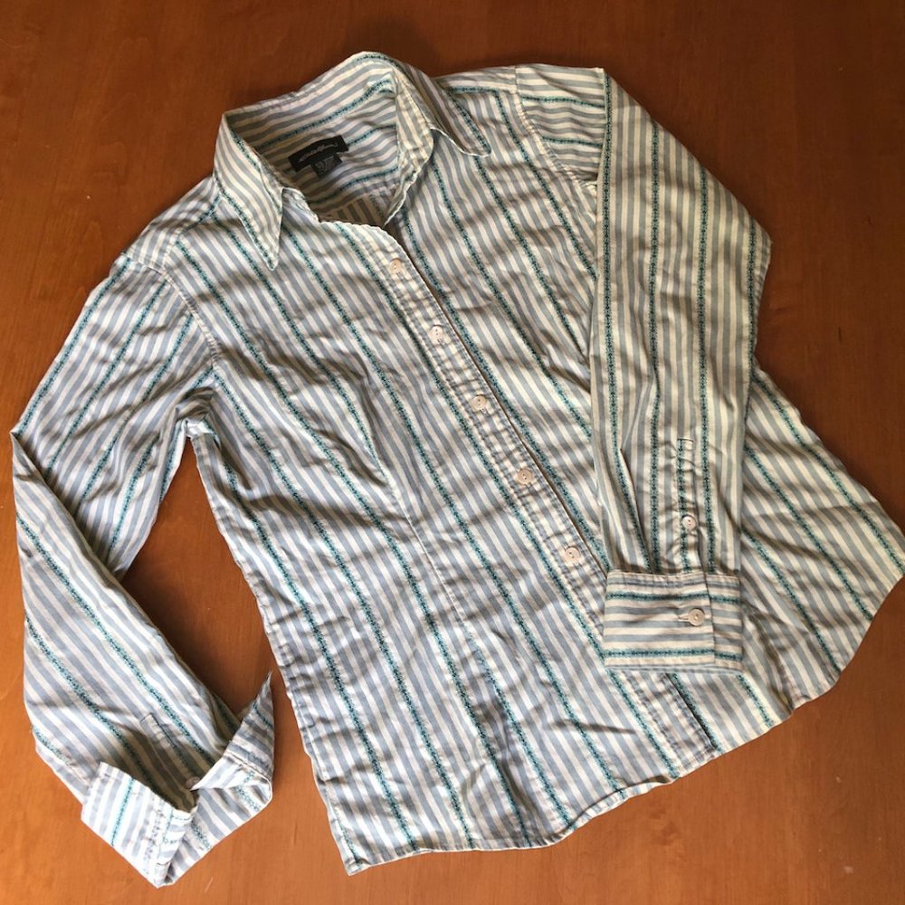 Womens Eddie Bauer long sleeve cotton button down